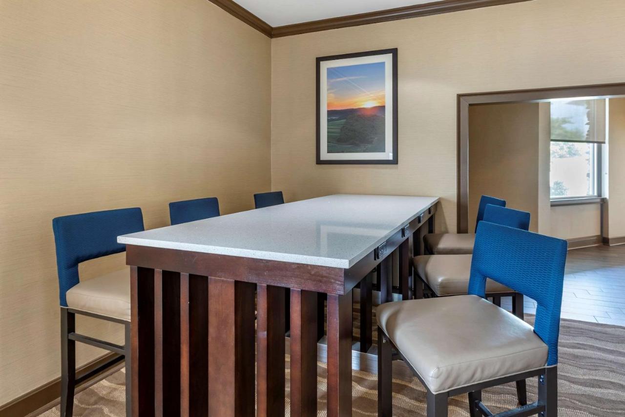 Comfort Inn Lancaster County North Denver Exterior foto