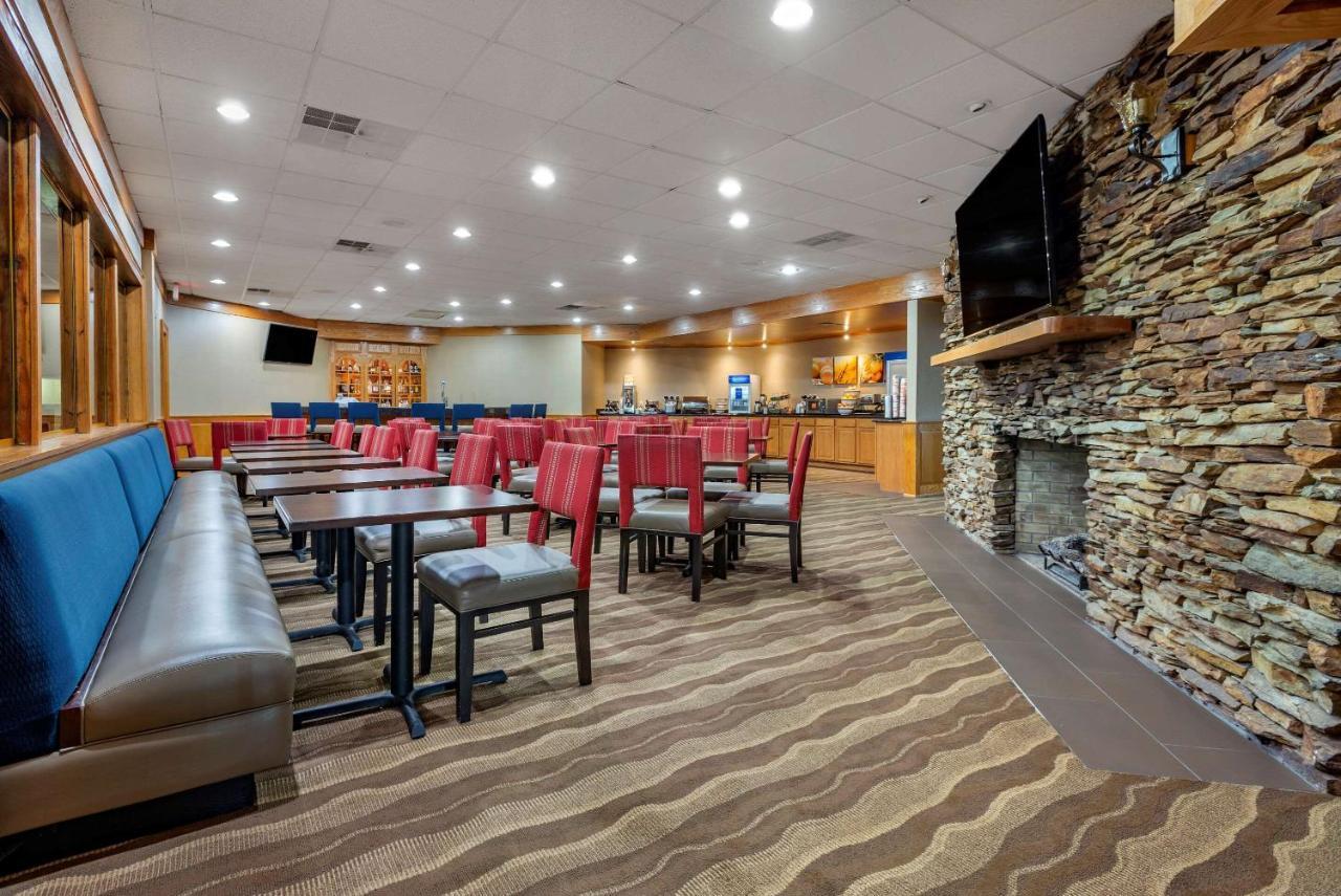 Comfort Inn Lancaster County North Denver Exterior foto